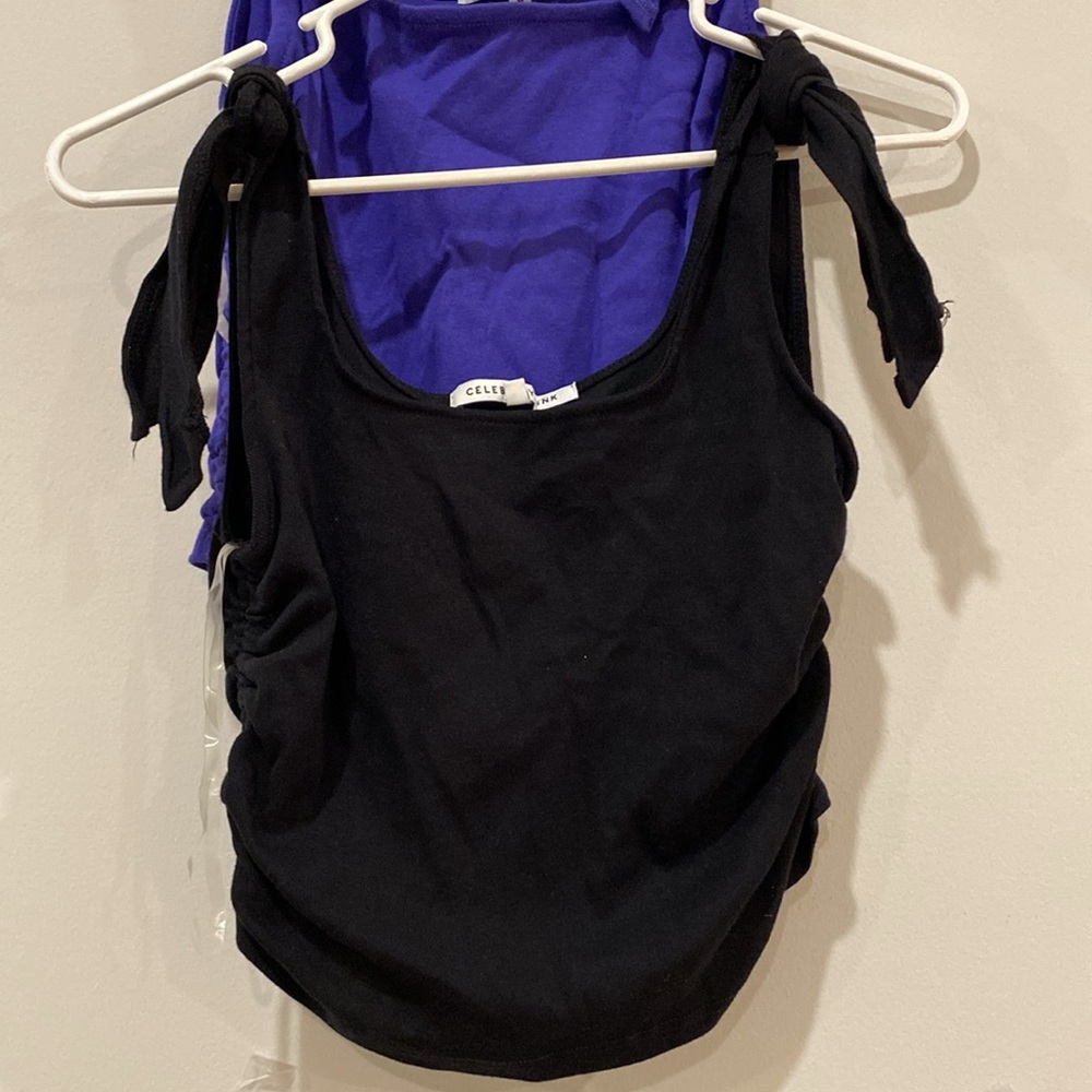 2 set tops - Picture 3 of 3
